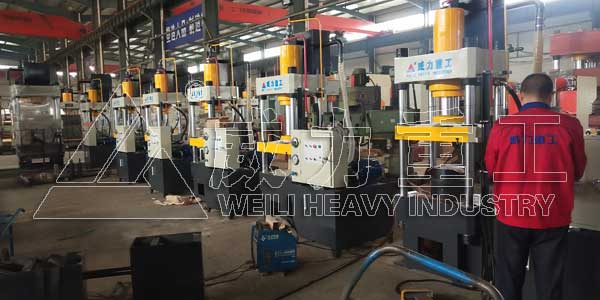 100噸四柱液壓機又稱100噸四柱油壓機,100噸四柱壓力機